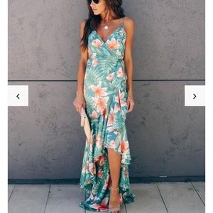 Vici Close-out dress